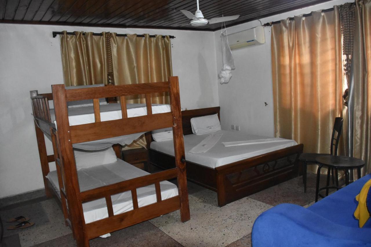 Kituri Royal Annex Bed & Breakfast Dar es Salaam Exterior photo